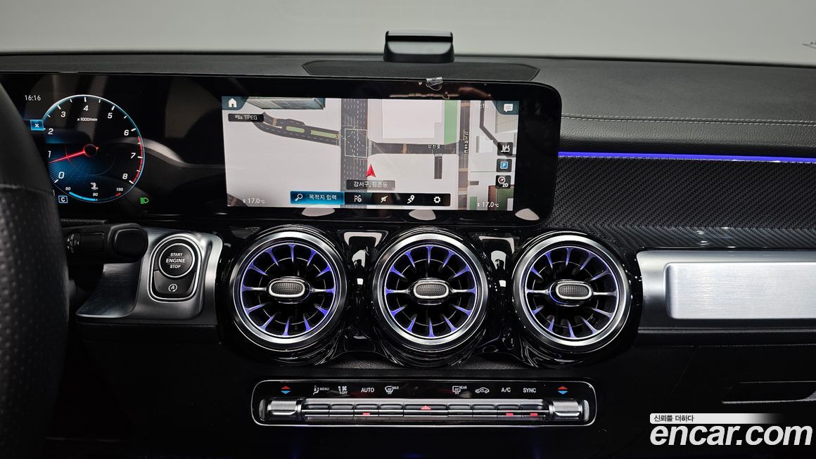 Mercedes-Benz GLB-Class 2021