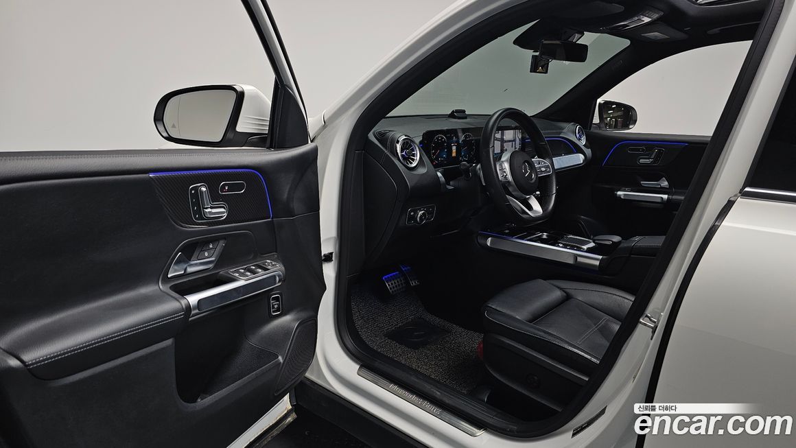 Mercedes-Benz GLB-Class 2021