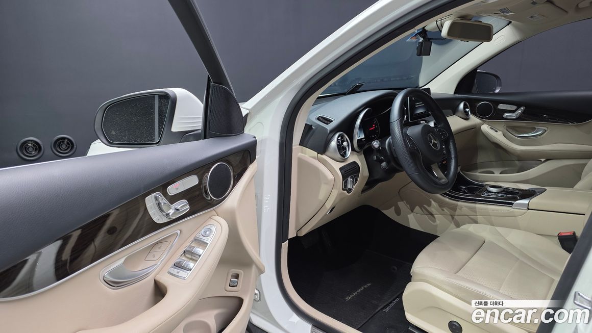 Mercedes-Benz GLC-Class 2019