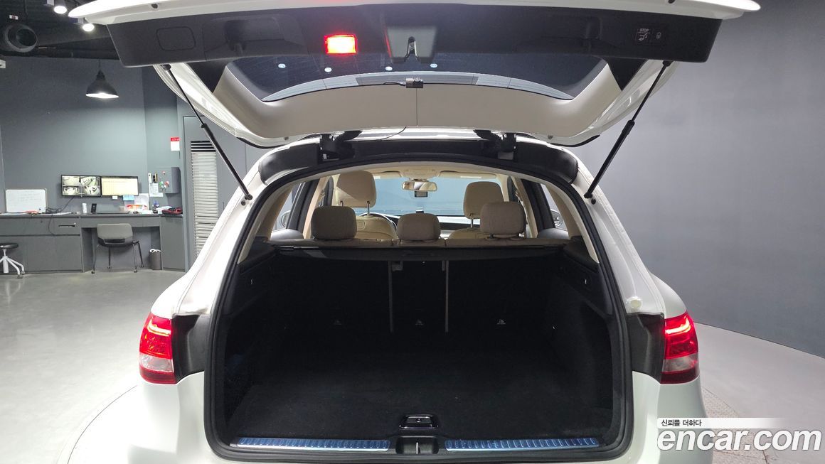 Mercedes-Benz GLC-Class 2019