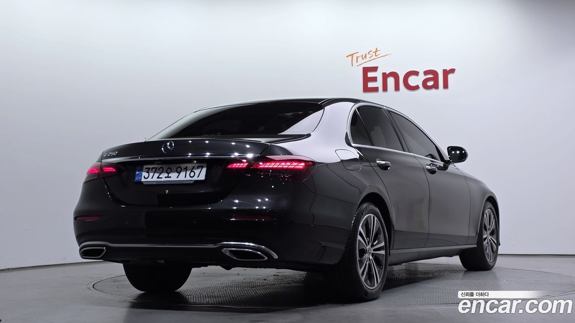 Mercedes-Benz E-Class 2021