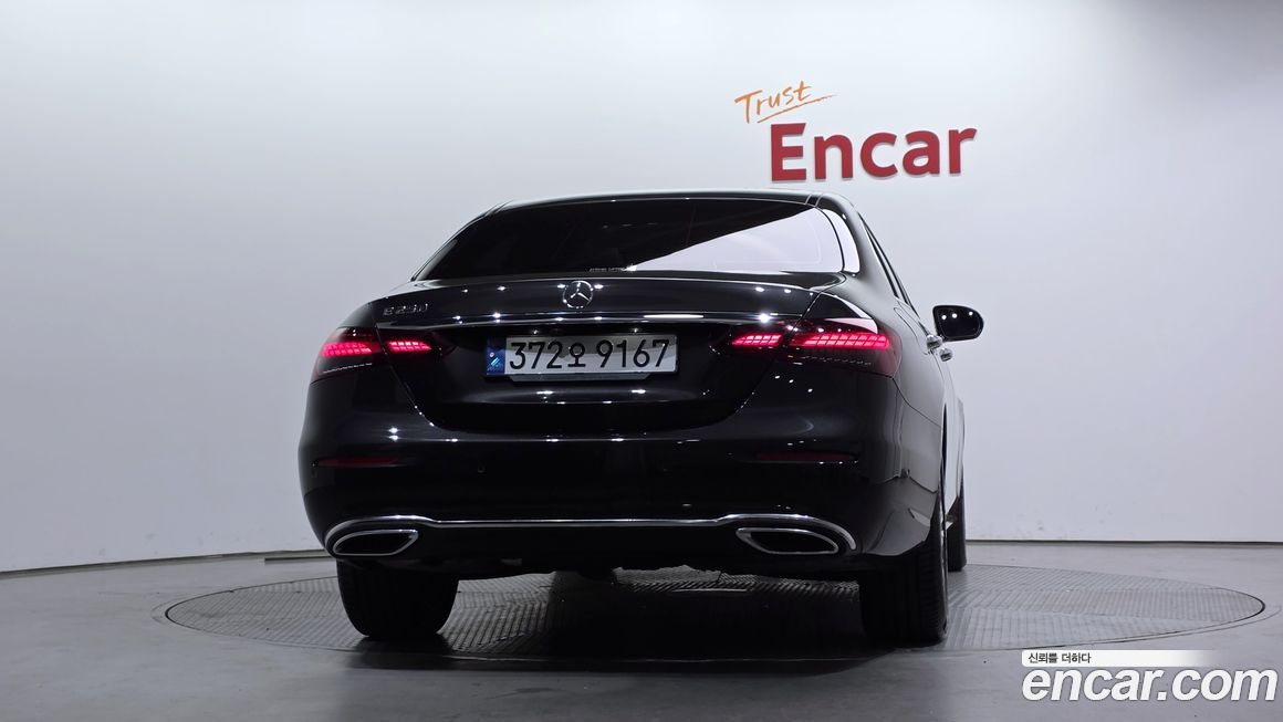 Mercedes-Benz E-Class 2021