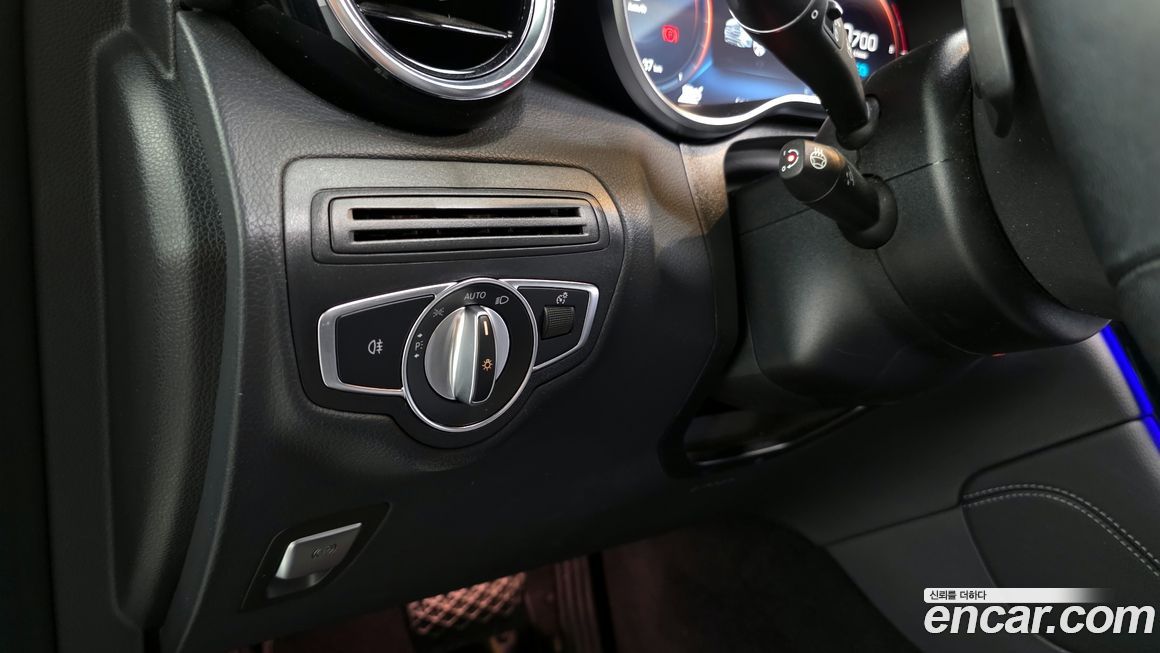 Mercedes-Benz GLC-Class 2021