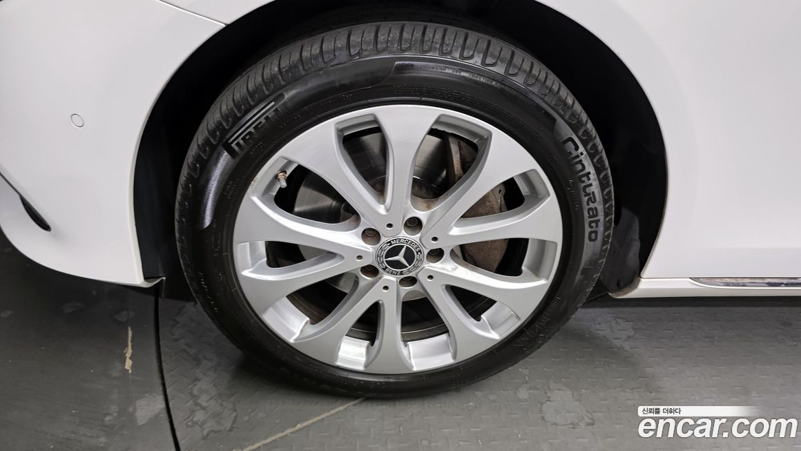 Mercedes-Benz E-Class 2019