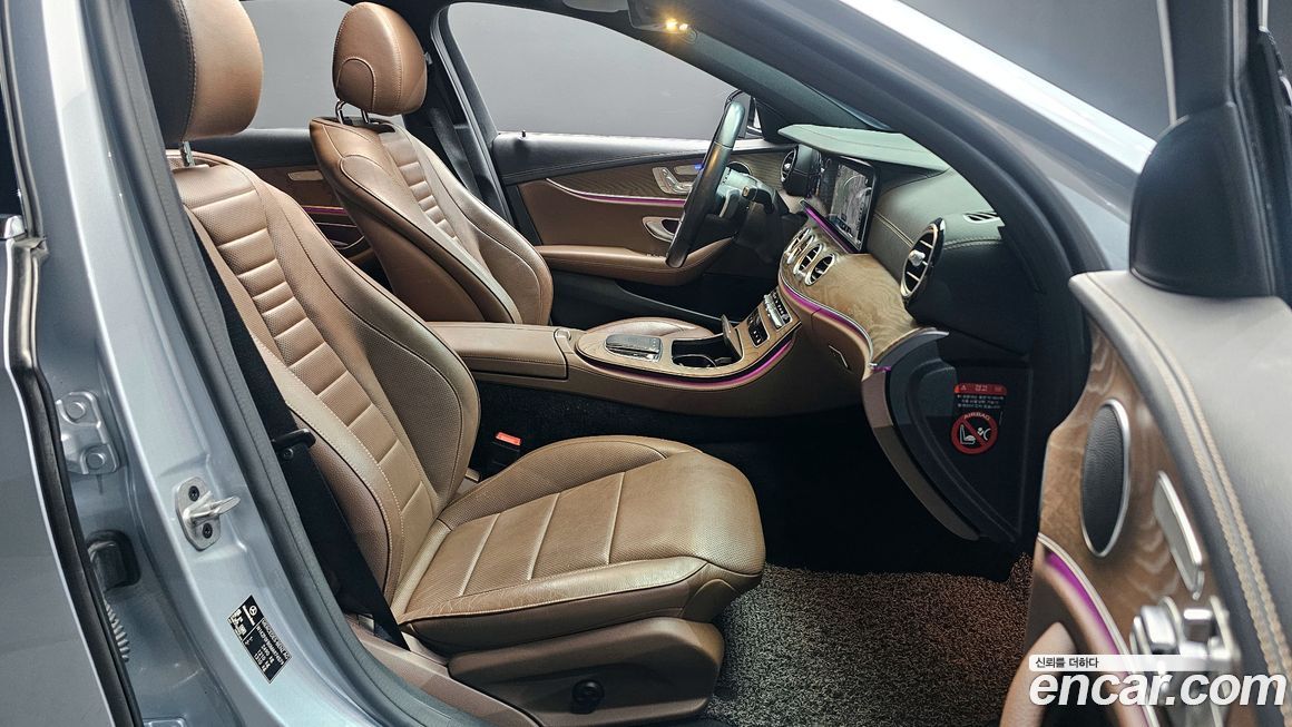 Mercedes-Benz E-Class 2021