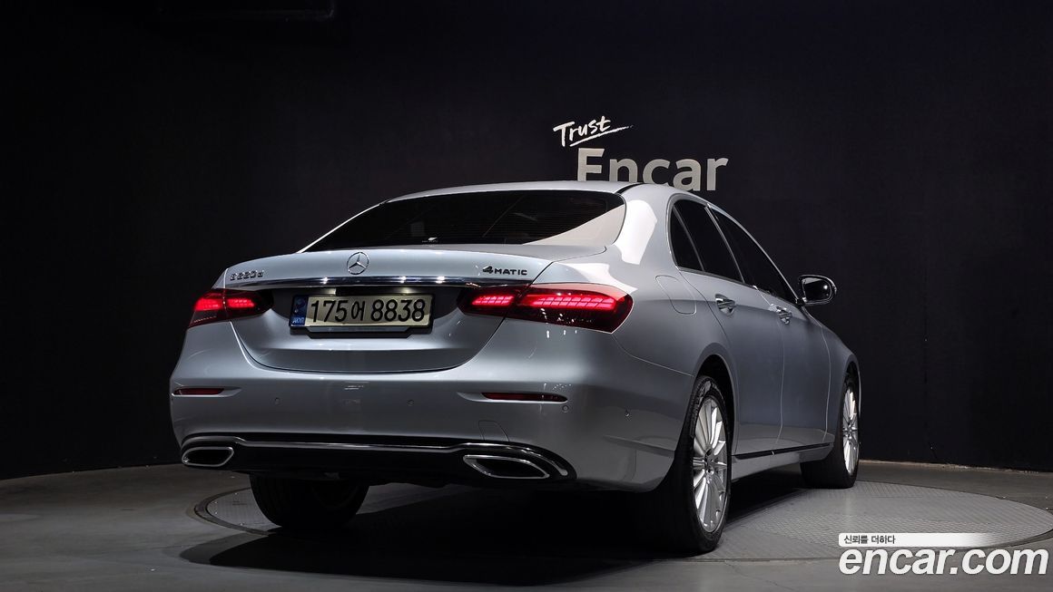 Mercedes-Benz E-Class 2021