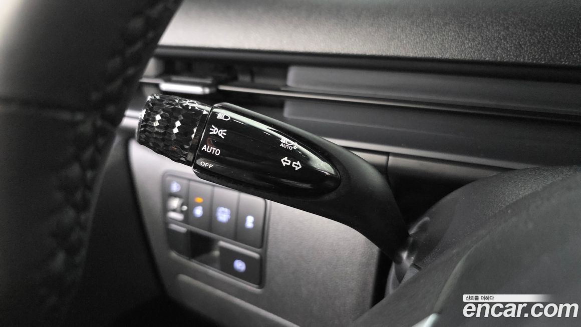 Hyundai Staria 2025
