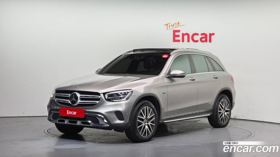 Mercedes-Benz GLC-Class 2021