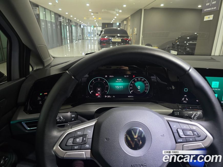 Volkswagen Golf 2023