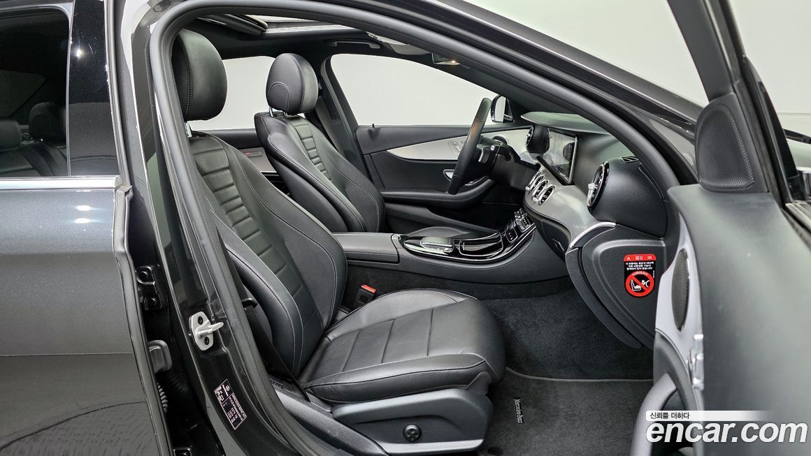 Mercedes-Benz E-Class 2021