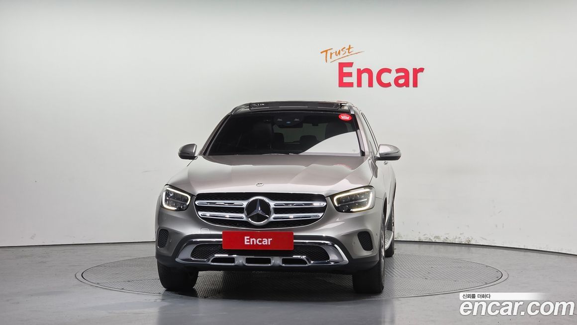 Mercedes-Benz GLC-Class 2021