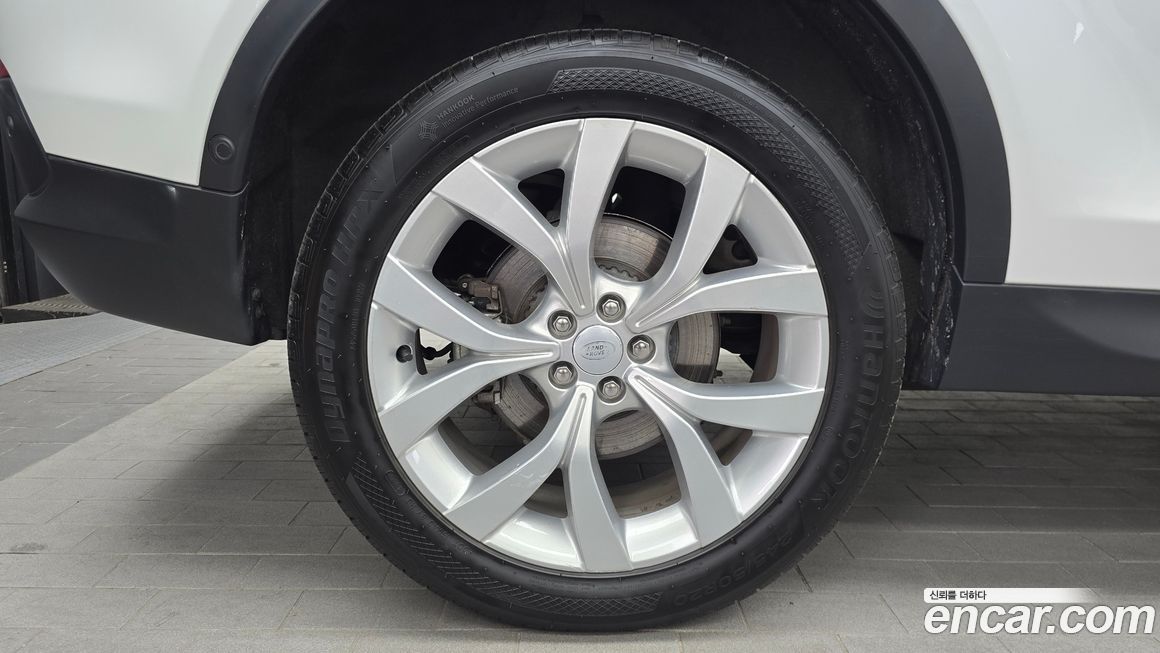 Land Rover Discovery Sport 2021