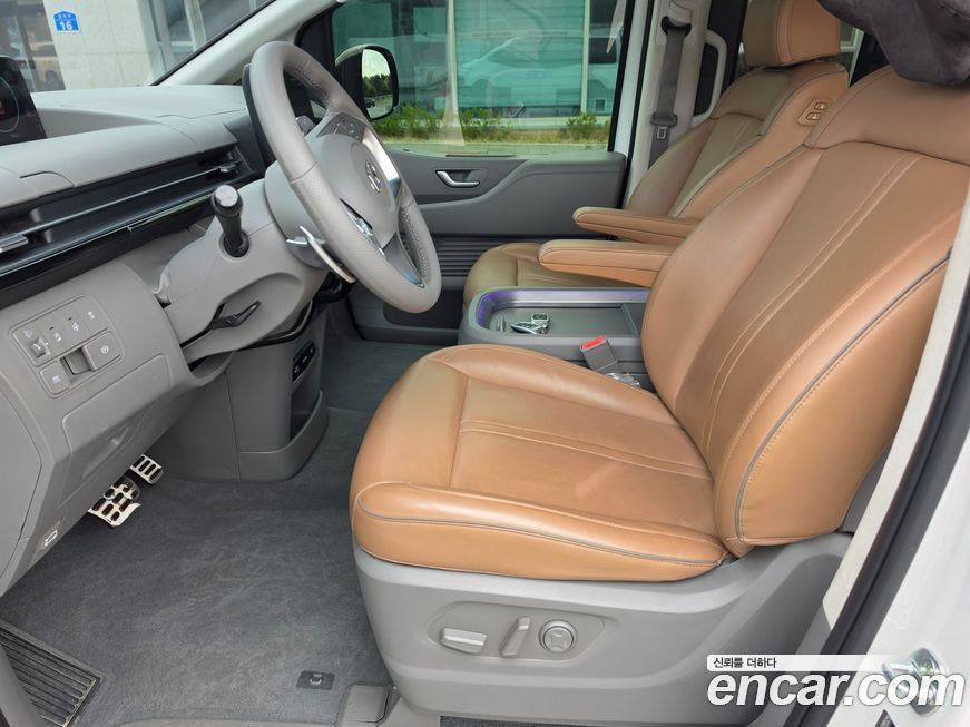 Hyundai Staria 2022