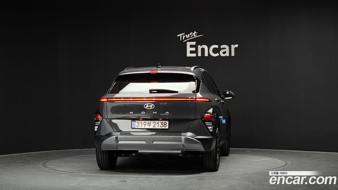 Hyundai Kona 2025