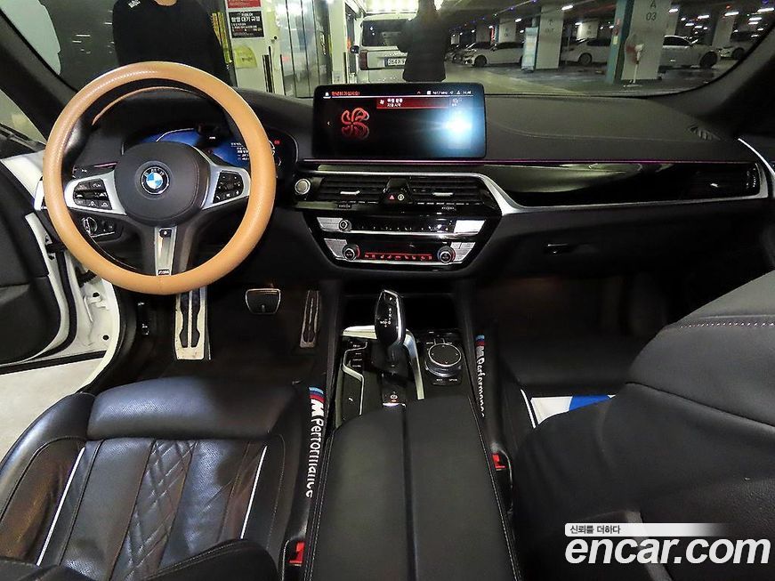 BMW 5-Series 2021