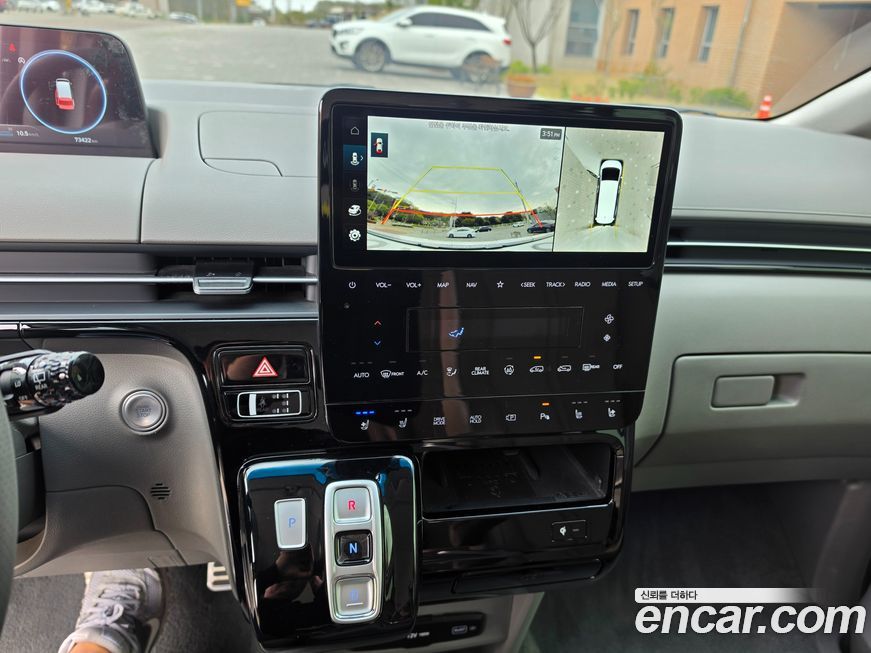 Hyundai Staria 2022