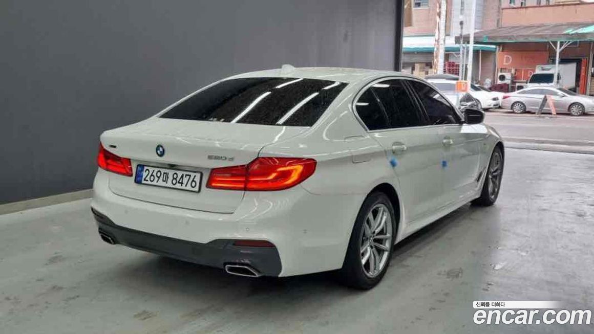 BMW 5-Series 2020