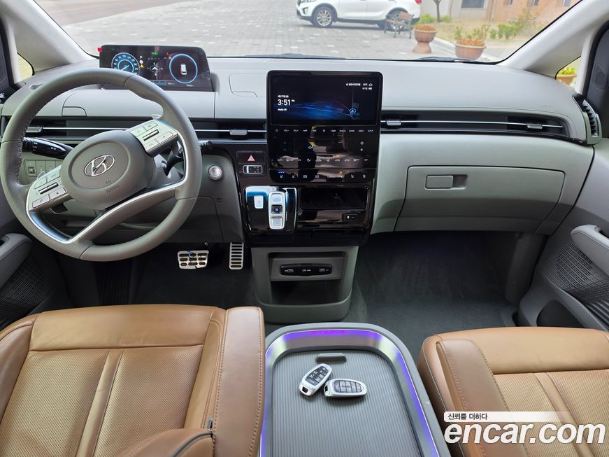 Hyundai Staria 2022