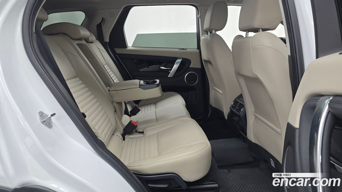 Land Rover Discovery Sport 2021