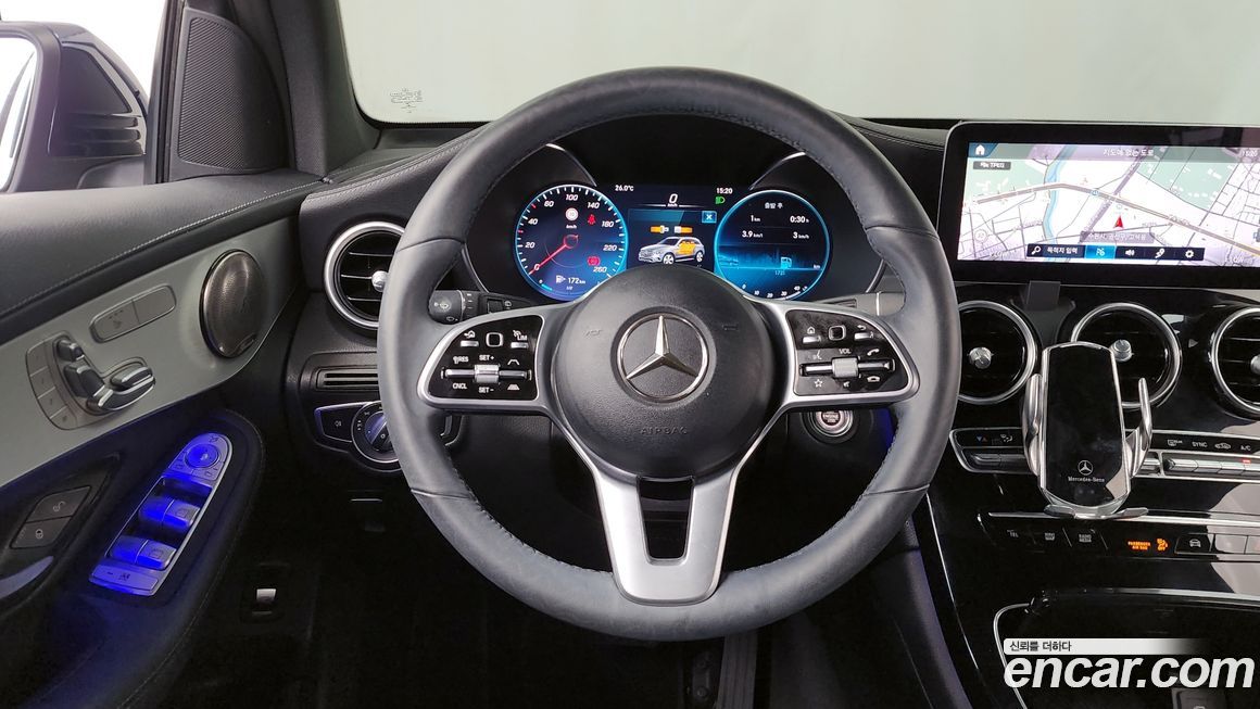 Mercedes-Benz GLC-Class 2021
