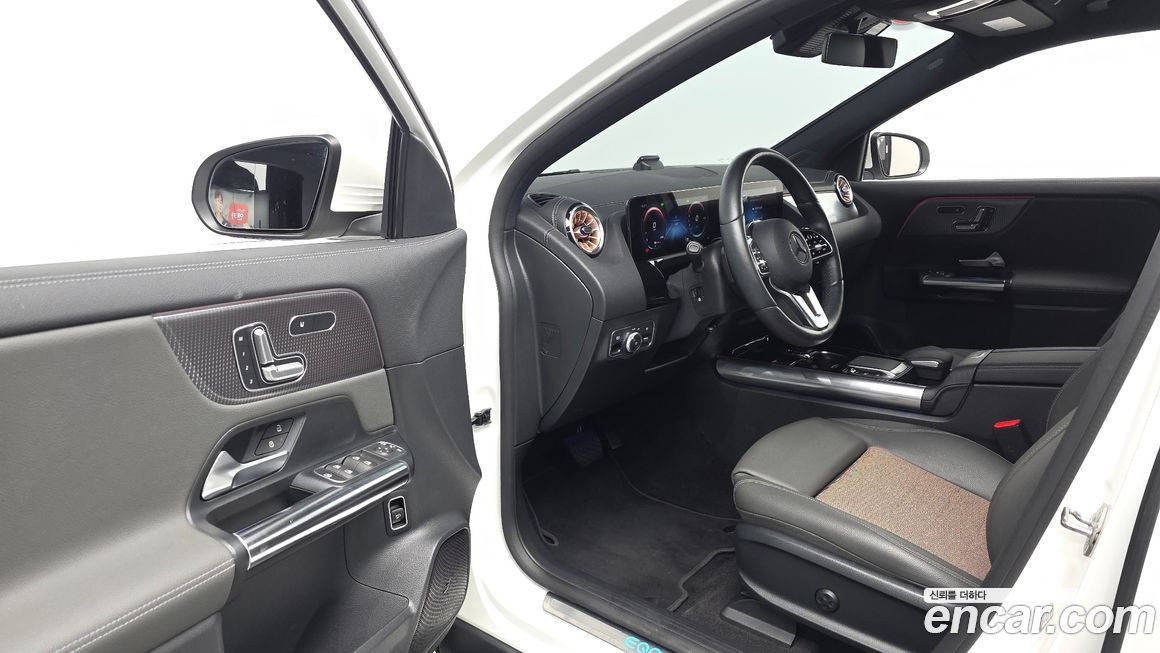 Mercedes-Benz EQA 2021