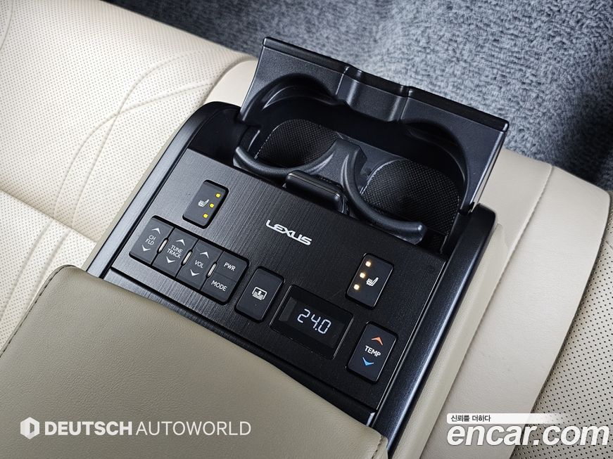 Lexus ES 2019