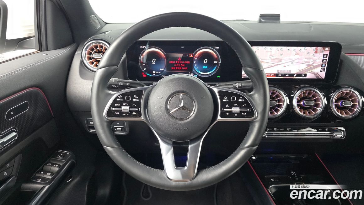 Mercedes-Benz EQA 2021