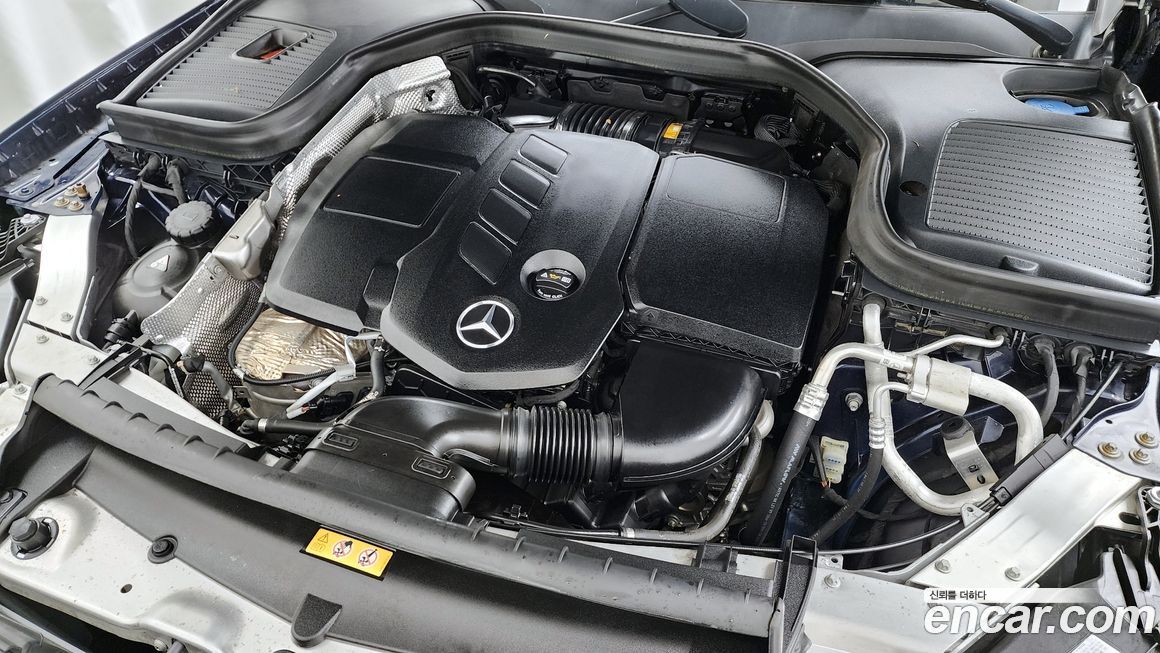 Mercedes-Benz GLC-Class 2021