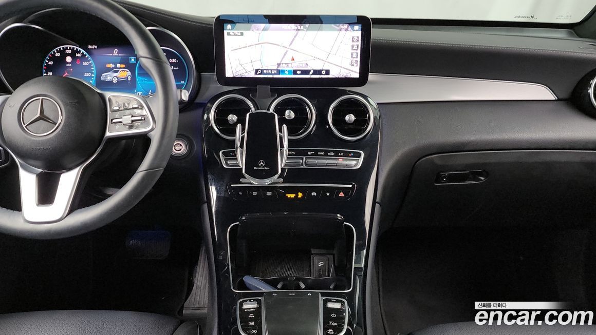 Mercedes-Benz GLC-Class 2021