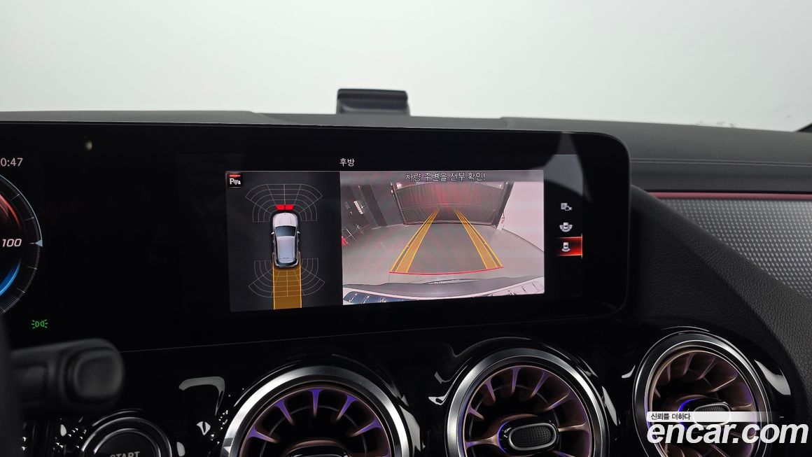 Mercedes-Benz EQA 2021