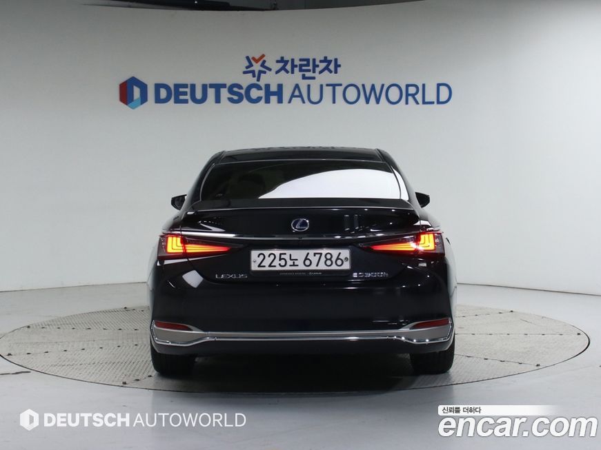 Lexus ES 2019
