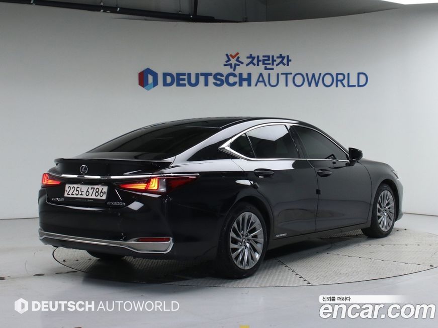 Lexus ES 2019