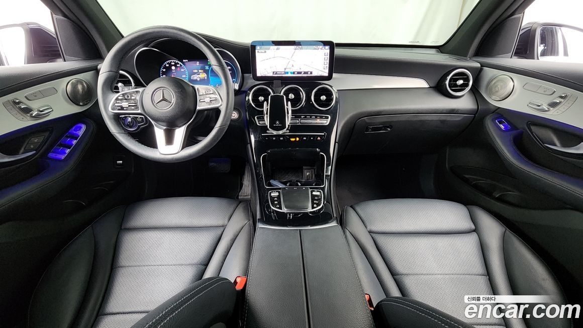 Mercedes-Benz GLC-Class 2021