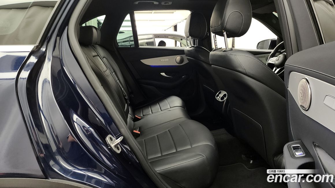 Mercedes-Benz GLC-Class 2021