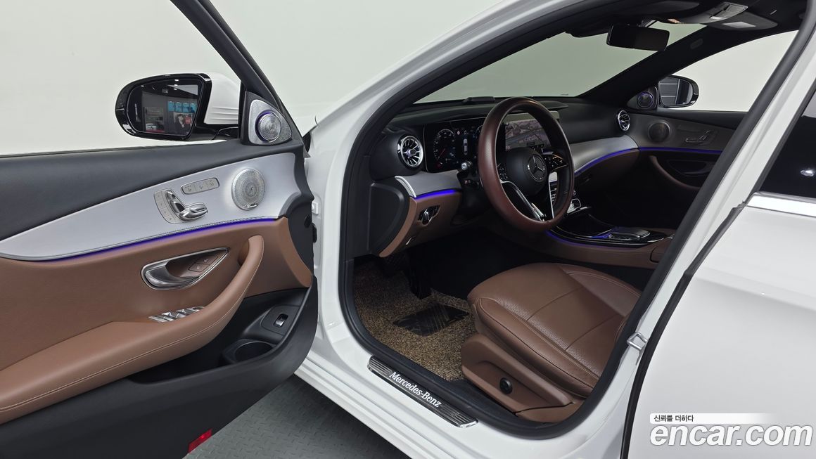 Mercedes-Benz E-Class 2021