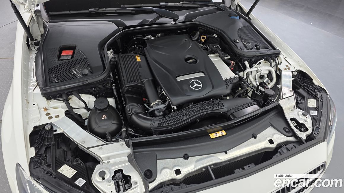 Mercedes-Benz E-Class 2021
