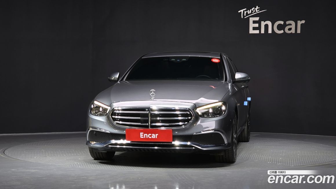 Mercedes-Benz E-Class 2021