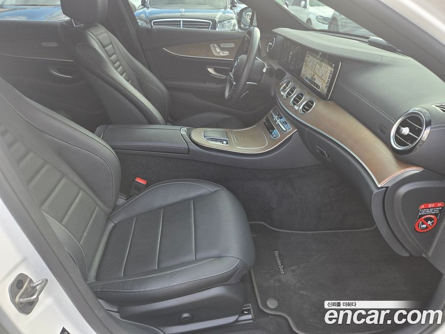 Mercedes-Benz E-Class 2021