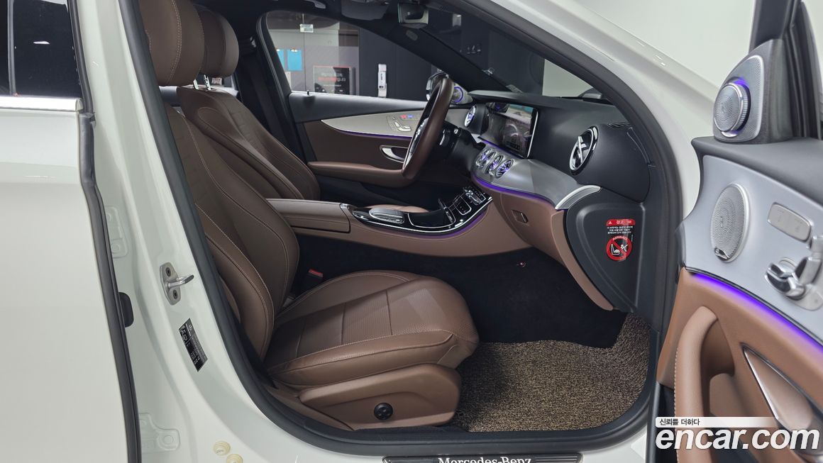 Mercedes-Benz E-Class 2021