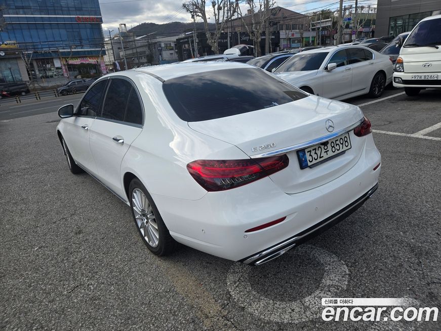 Mercedes-Benz E-Class 2021