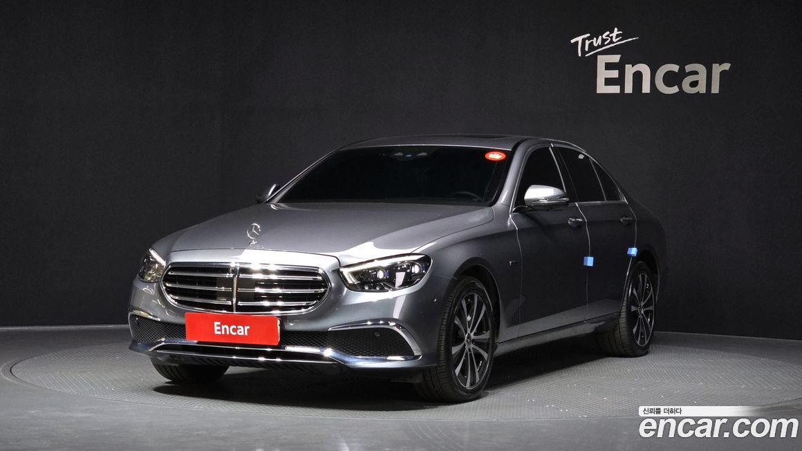 Mercedes-Benz E-Class 2021