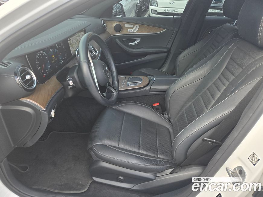 Mercedes-Benz E-Class 2021