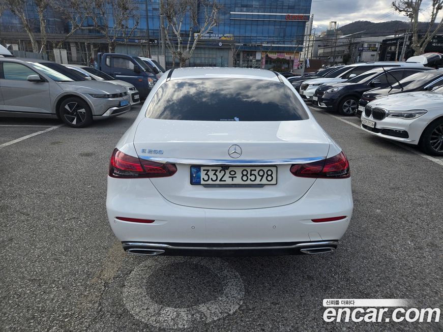 Mercedes-Benz E-Class 2021