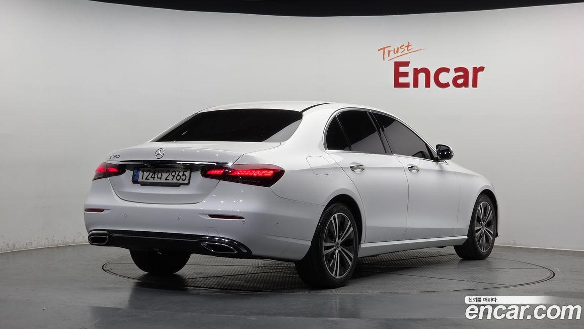 Mercedes-Benz E-Class 2021