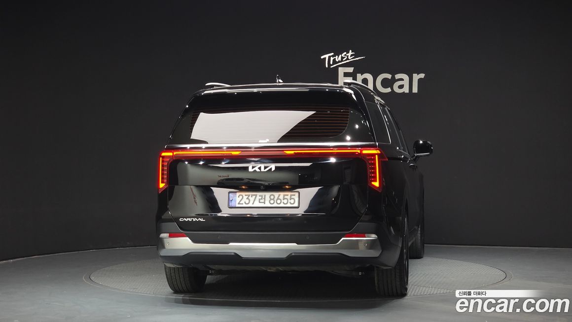 Kia Canival 2024