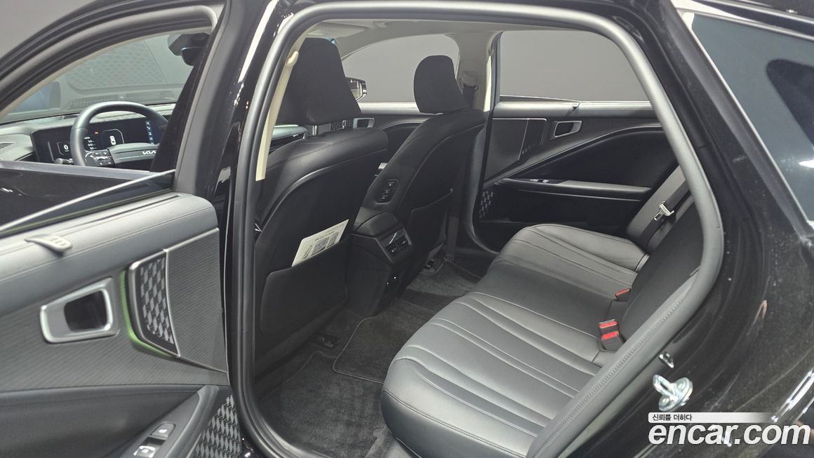 Kia K8 2025