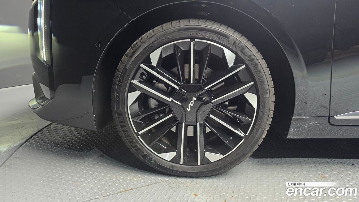 Kia K8 2025