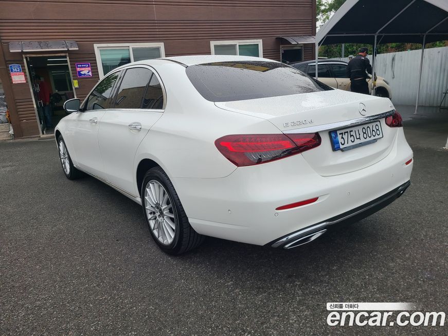 Mercedes-Benz E-Class 2021