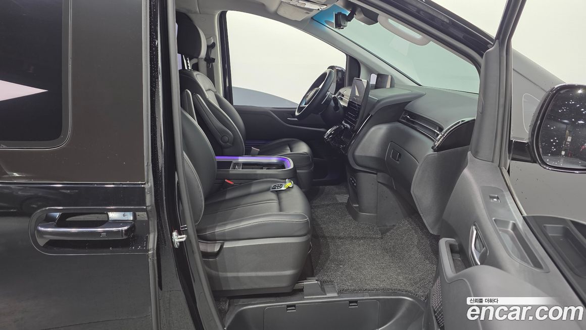 Hyundai Staria 2024