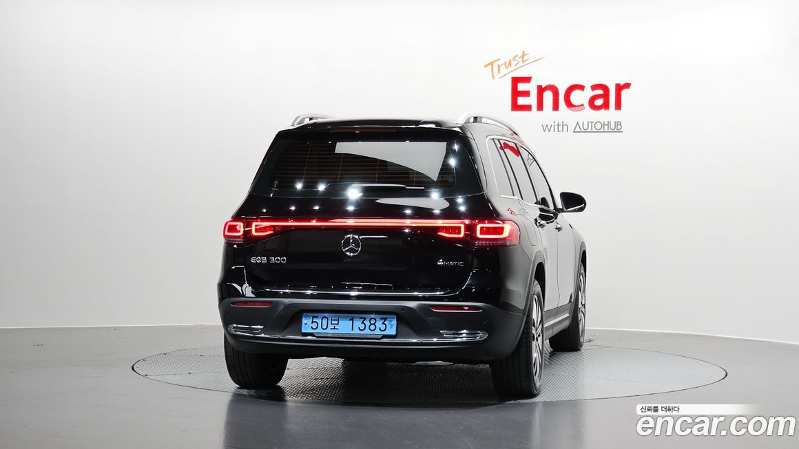 Mercedes-Benz EQB 2023